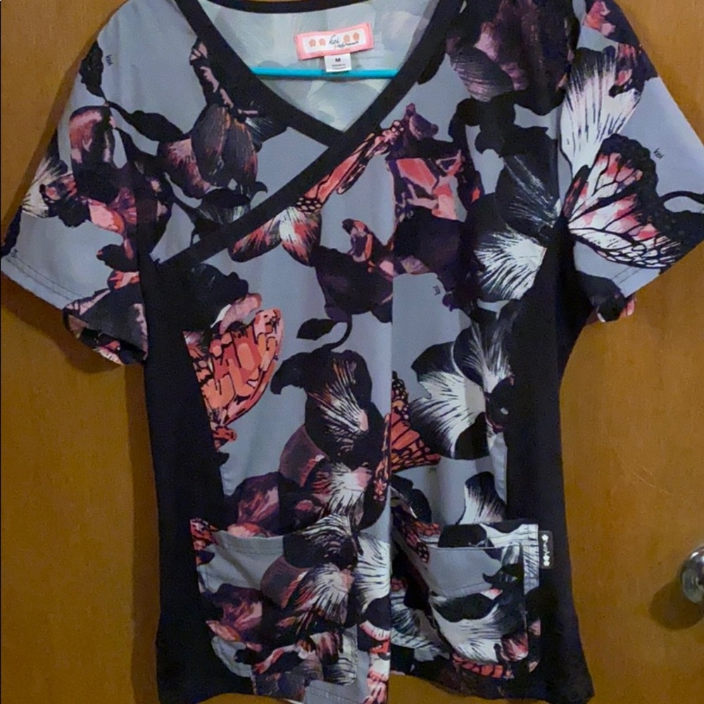 Medium womens scrub top